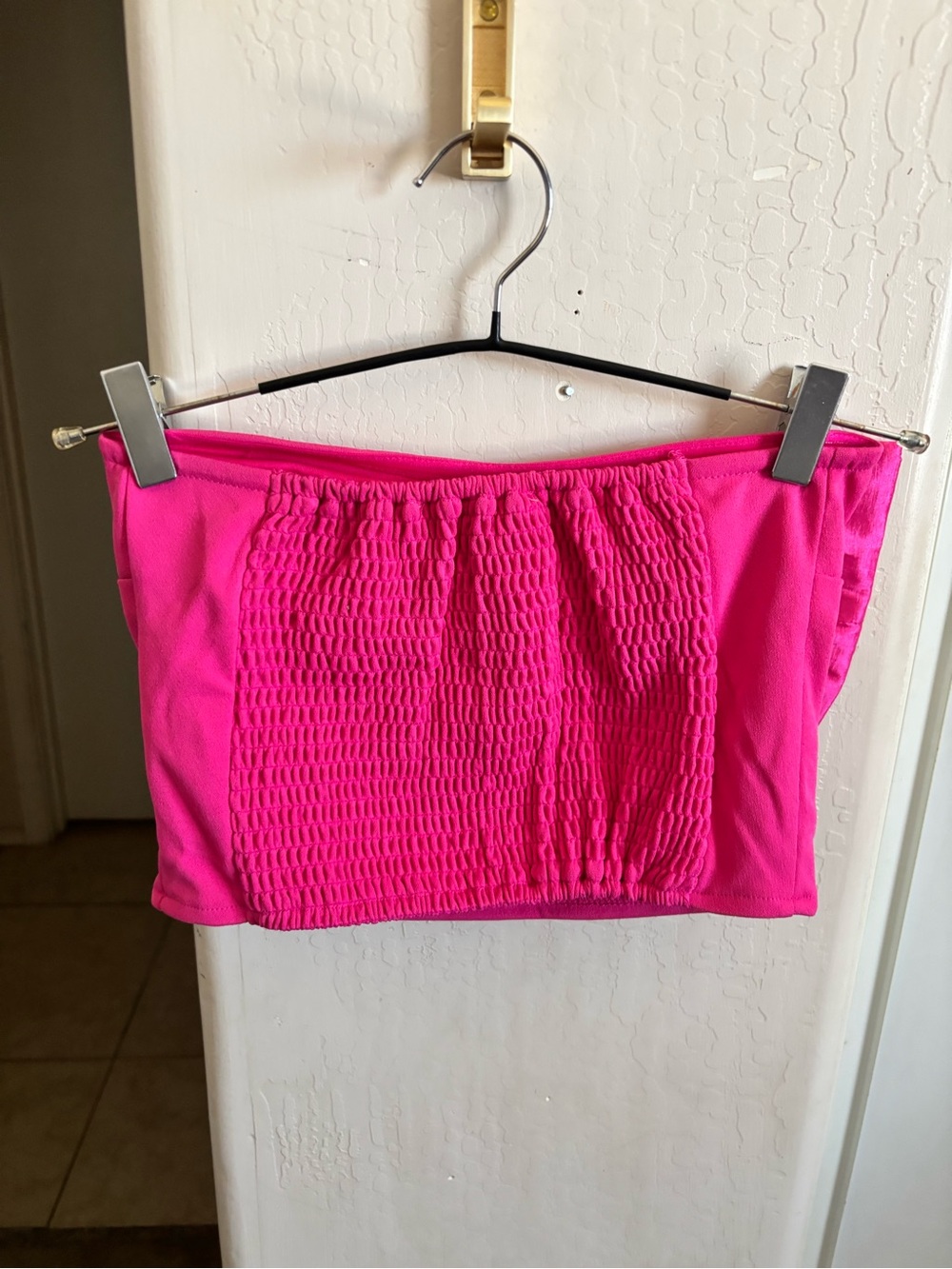 🍾NWOT Thirty Thirty Strapless Bow Crop Top - Hot Pink, Size Small - Picture 4 of 4